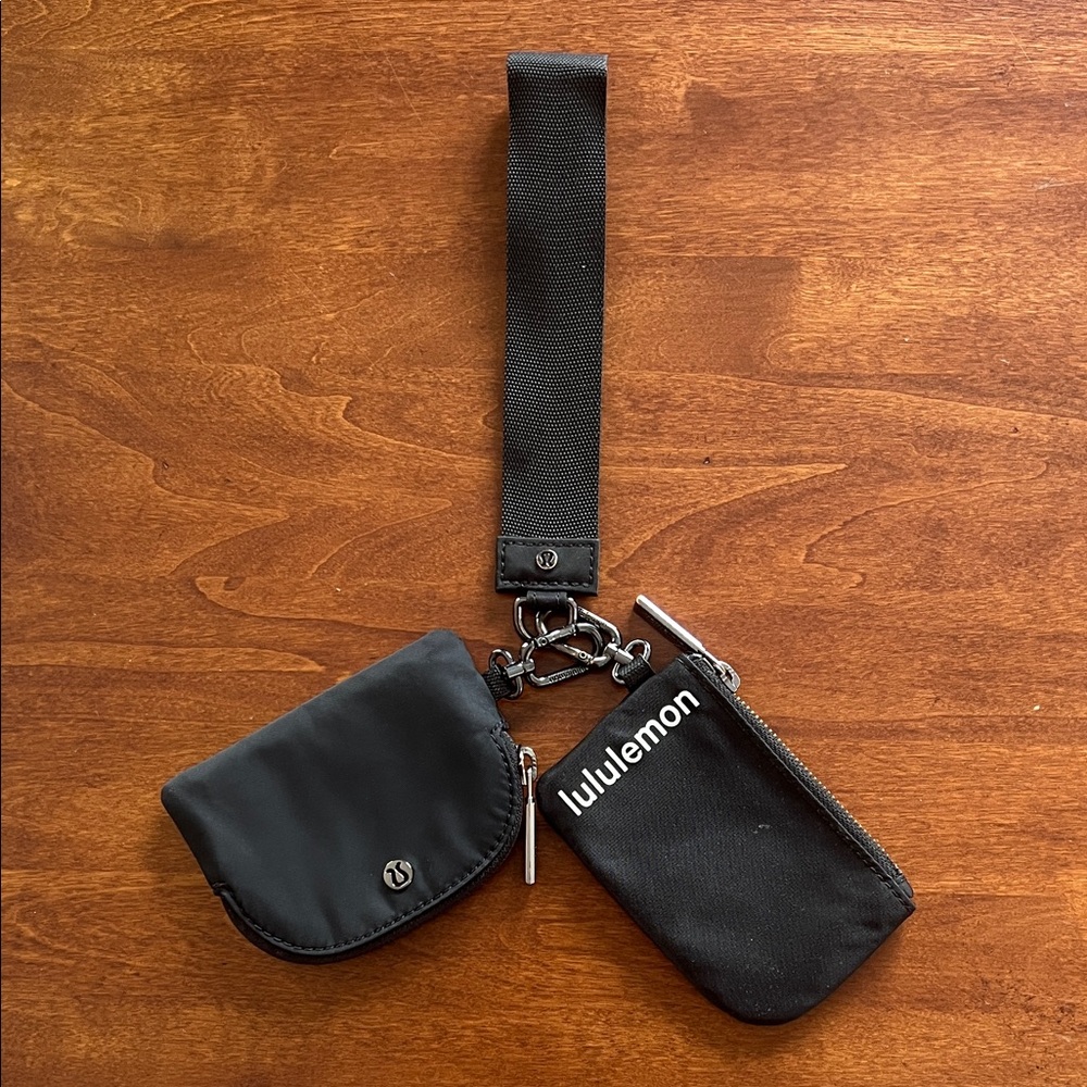 Lululemon - Dual Pouch Wristlet